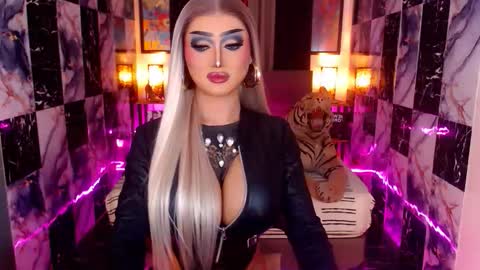 Kath Harper online show from November 2025 03:25:02 PM