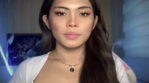 Snapshot of yourehot_pretty chatting on April 2026 09:24:01 PM Do read my bio online show from April 2026 09:24:01 PM