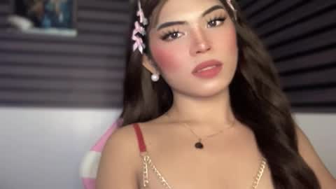 Snapshot of yourehot_pretty chatting on May 2026 06:46:01 PM Do read my bio online show from May 2026 06:46:01 PM