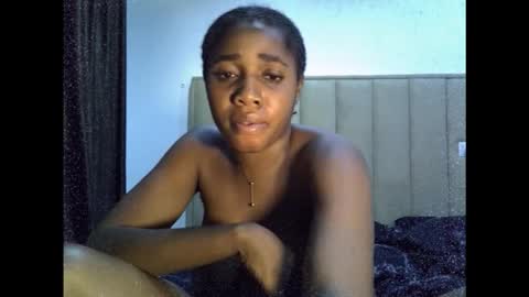 Snapshot of yourfavcamgirl_ chatting on September 2025 07:26:01 PM favcamgirl online show from September 2025 07:26:01 PM