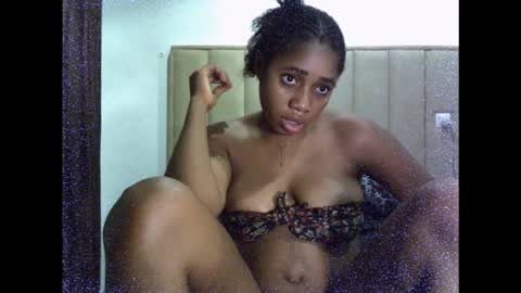 Snapshot of yourfavcamgirl_ chatting on September 2025 08:23:01 PM favcamgirl online show from September 2025 08:23:01 PM