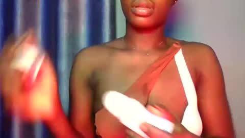 Snapshot of yourfavcamgirl_ chatting on January 2026 06:38:01 AM favcamgirl online show from January 2026 06:38:01 AM