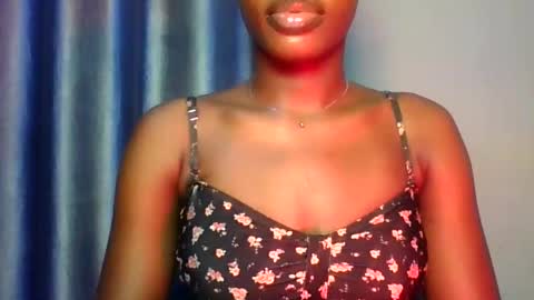 Snapshot of yourfavcamgirl_ chatting on January 2026 06:38:02 AM favcamgirl online show from January 2026 06:38:02 AM