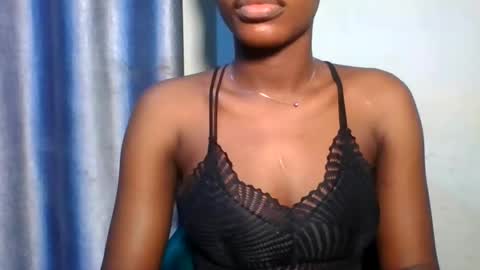 Snapshot of yourfavcamgirl_ chatting on January 2026 05:12:01 AM favcamgirl online show from January 2026 05:12:01 AM