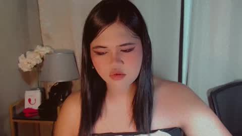 Jessica online show from October 2025 09:52:02 AM