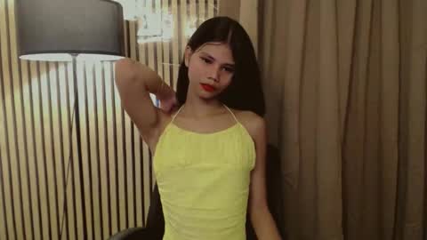 Vivian online show from November 2025 01:11:02 PM