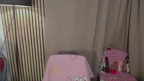 Vivian online show from February 2026 09:33:02 PM