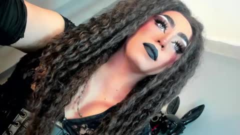  not into STINGY and CHEAP people online show from November 2025 10:57:02 PM