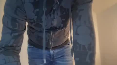 Snapshot of yourguy9333 chatting on March 2026 09:54:01 PM yourguy9333 online show from March 2026 09:54:01 PM