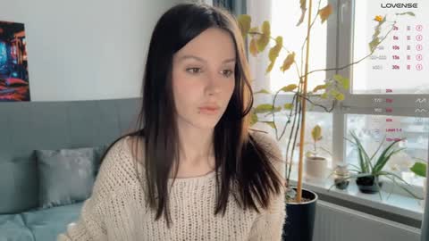 Snapshot of yourher0in chatting on December 2024 09:46:02 AM Aida online show from December 2024 09:46:02 AM