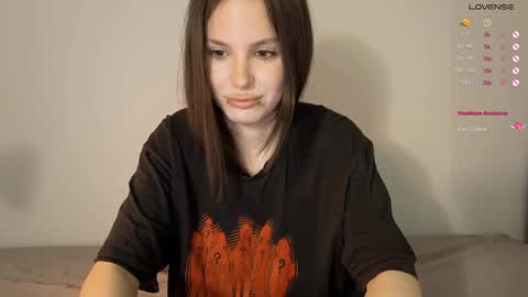 Snapshot of yourher0in chatting on January 2025 01:51:01 PM Aida online show from January 2025 01:51:01 PM