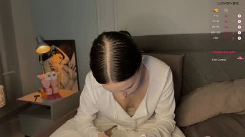 Snapshot of yourher0in chatting on January 2025 01:41:02 PM Aida online show from January 2025 01:41:02 PM