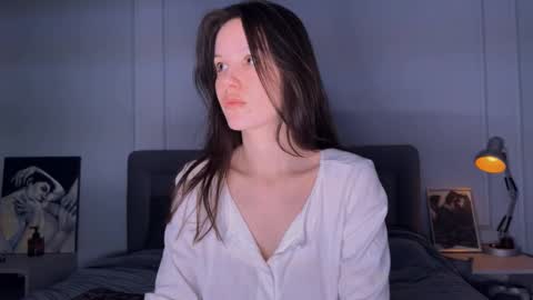 Snapshot of yourher0in chatting on February 2025 04:21:01 PM Aida online show from February 2025 04:21:01 PM