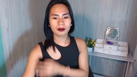 Mauie  online show from March 2025 09:48:02 PM