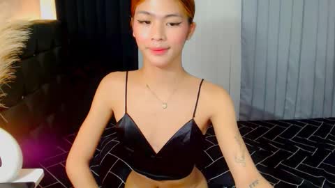yourlady_francine online show from September 2025 06:00:01 PM