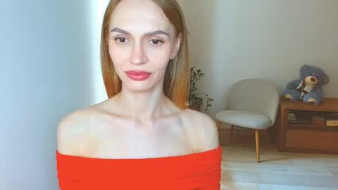 Snapshot of yourladysunshine chatting on May 2026 07:05:02 AM Ksyusha online show from May 2026 07:05:02 AM