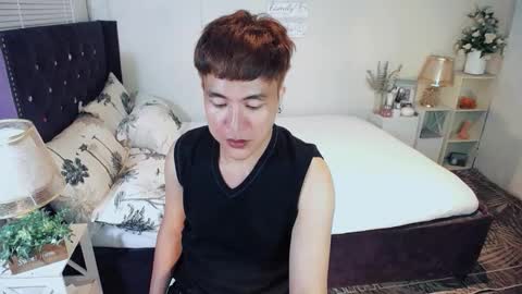 Snapshot of yourlivingonurdream chatting on October 2025 02:39:01 PM --               online show from October 2025 02:39:01 PM