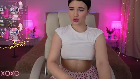 L O L A online show from January 2025 04:19:02 AM