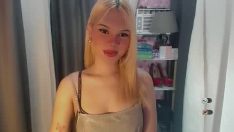 Snapshot of yourlovekylie chatting on June 2026 04:03:02 AM KYLIE MORE online show from June 2026 04:03:02 AM