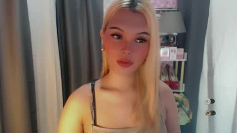 Snapshot of yourlovekylie chatting on June 2026 06:27:01 AM KYLIE MORE online show from June 2026 06:27:01 AM