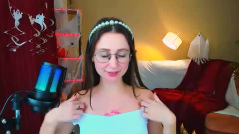 Snapshot of yourlovelystoryy chatting on October 2025 04:36:02 PM Vetta online show from October 2025 04:36:02 PM