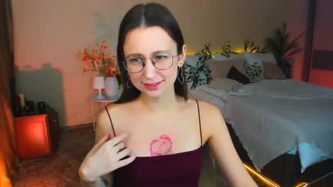 Snapshot of yourlovelystoryy chatting on November 2025 09:20:02 AM Vetta online show from November 2025 09:20:02 AM