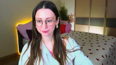 Snapshot of yourlovelystoryy chatting on April 2026 12:25:01 PM Vetta online show from April 2026 12:25:01 PM