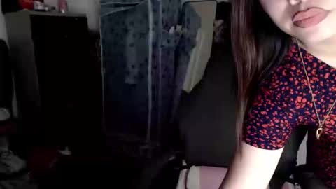 tifanny online show from September 2025 04:16:01 AM