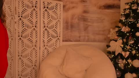 Snapshot of yourmidnightcoffee chatting on December 2024 08:08:01 PM Sarah online show from December 2024 08:08:01 PM