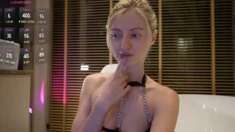 Snapshot of yournaughtymiss chatting on June 2026 05:04:01 PM Eva online show from June 2026 05:04:01 PM