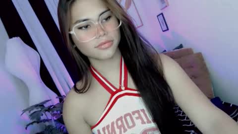 Snapshot of yourprettyblythe_ts chatting on May 2026 07:15:02 AM yourprettyblythe_ts online show from May 2026 07:15:02 AM