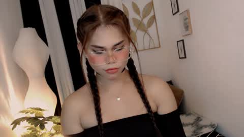 Snapshot of yourprettyblythe_ts chatting on June 2026 11:13:02 AM yourprettyblythe_ts online show from June 2026 11:13:02 AM
