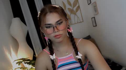Snapshot of yourprettyblythe_ts chatting on June 2026 03:25:01 AM yourprettyblythe_ts online show from June 2026 03:25:01 AM