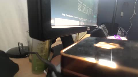 kaye online show from December 2025 01:43:02 AM