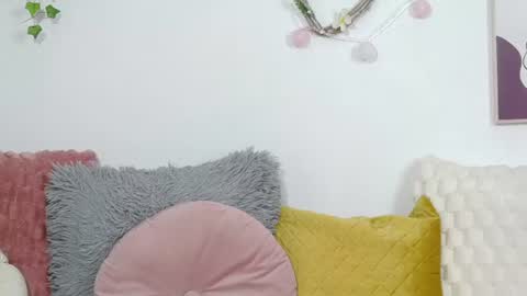 Snapshot of yours_goddess chatting on June 2026 06:00:02 AM yours_goddess online show from June 2026 06:00:02 AM