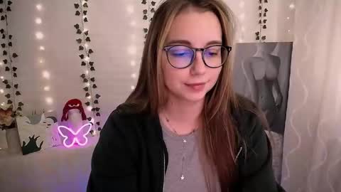 Happy online show from October 2025 05:37:01 AM