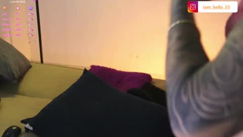 Bella- Independert Model online show from March 2025 08:00:02 PM