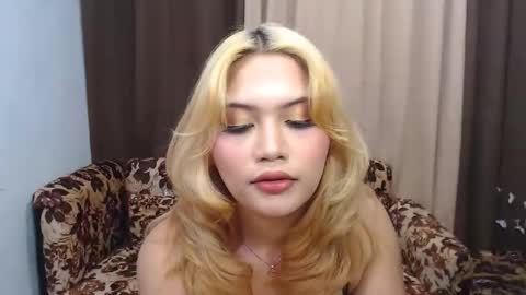 Snapshot of youungsextdeity chatting on May 2026 10:43:02 AM cathy online show from May 2026 10:43:02 AM