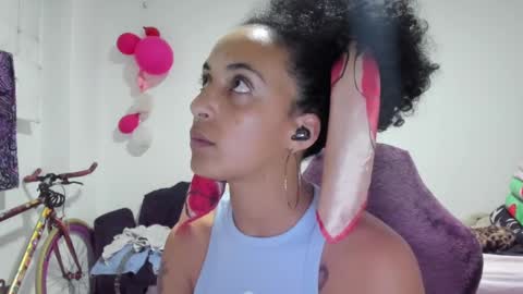 elizabeth  ju   online show from February 2025 11:48:02 PM