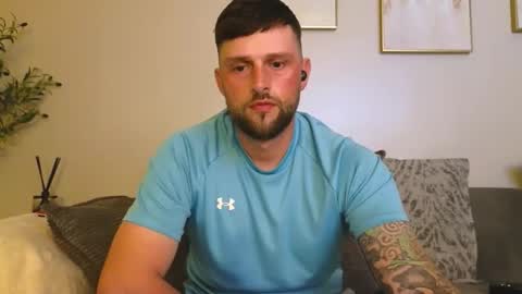 youzername2 online show from April 2026 11:42:01 PM