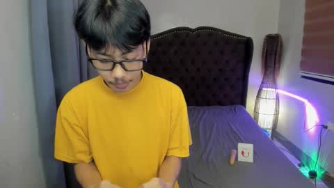 Snapshot of yrodnx chatting on January 2026 02:48:02 AM rode online show from January 2026 02:48:02 AM