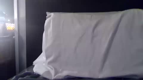 Snapshot of yslriver chatting on October 2025 08:43:02 PM yslriver online show from October 2025 08:43:02 PM