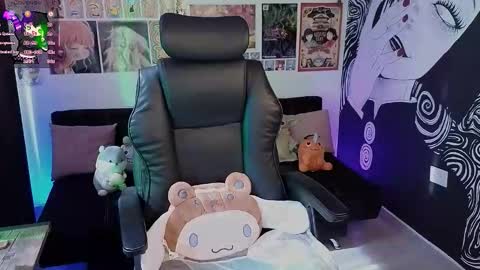    rawr   Anne Independent model      online show from November 2025 07:13:01 PM