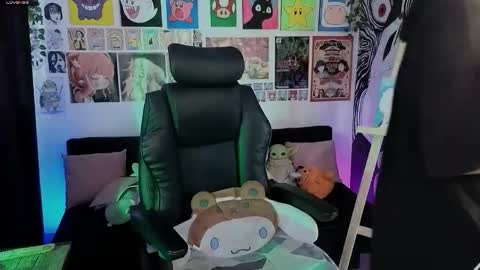    rawr   Anne Independent model      online show from March 2026 09:41:01 PM