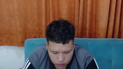 yul and val couple online show from November 2025 03:38:02 AM