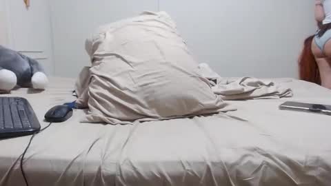 yuliana_25 online show from April 2026 10:18:01 PM