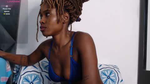 YulianaIndependent online show from October 2025 02:22:02 AM