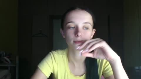 Yuliia online show from October 2025 11:28:02 AM