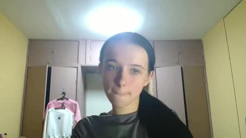 Yuliia online show from October 2025 06:39:01 PM