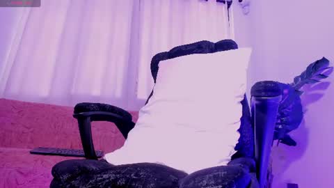 Snapshot of yulieth_x chatting on June 2026 02:37:02 PM yulieth_x online show from June 2026 02:37:02 PM